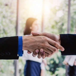 Adquiere tu mobiliario